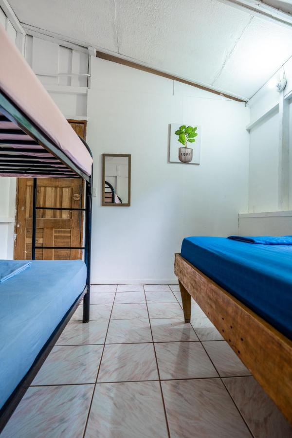 Pura Vida Mini Hostel Santa Teresa Playa Santa Teresa  Extérieur photo